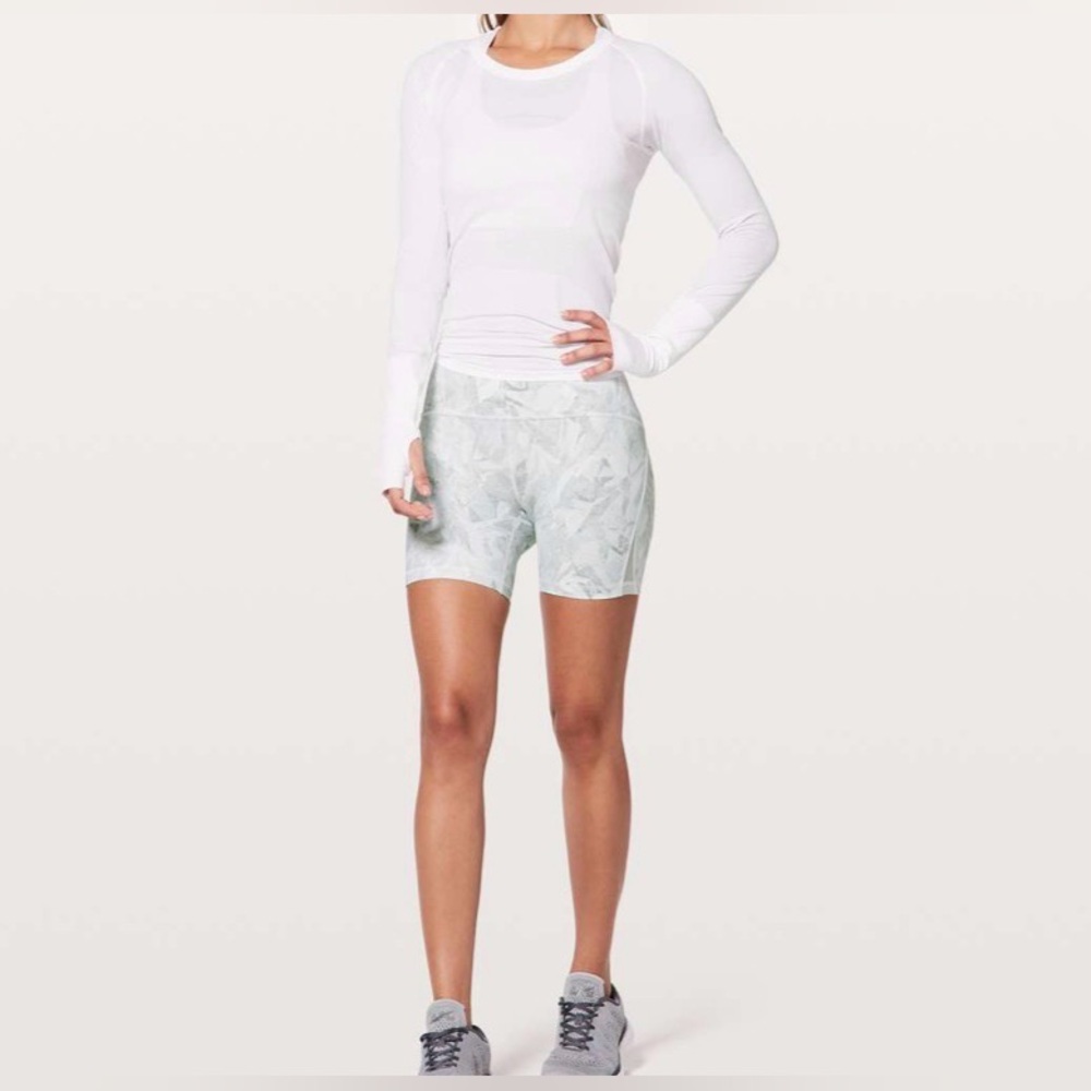 Lululemon Train Times Short *6" - Picture 1 of 6